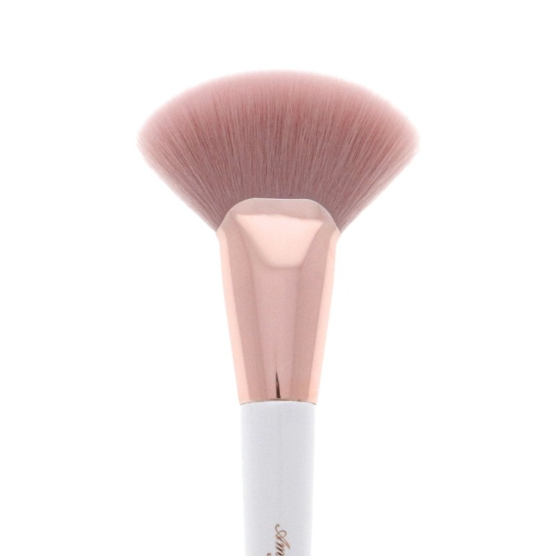 Bronzer & Higlighter 209 – Luxe Basics Makeup Brush