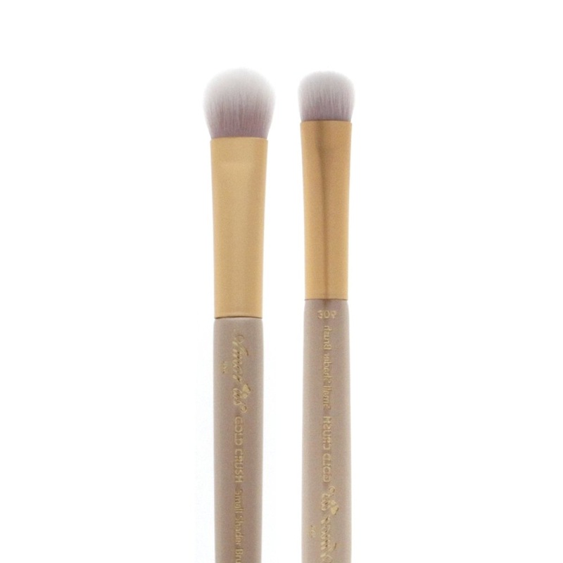 Small Shader 306 – Gold Crush Makeup Brush