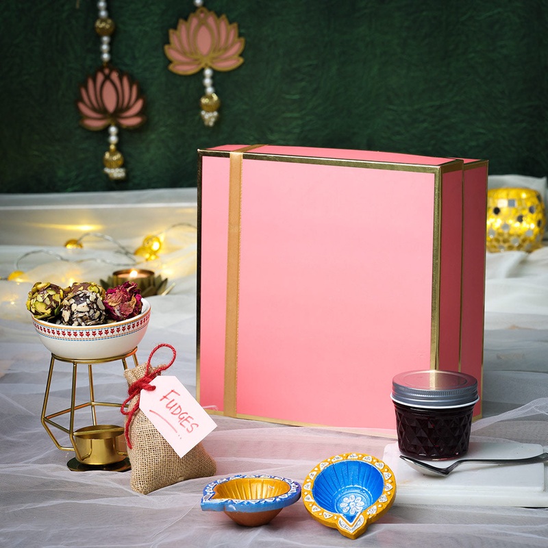 Diwali Gift Hamper – Topaz (Eggless)