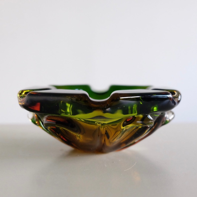 Aschenbecher aus Muranoglas ‘Brutalist’ – Sommerso Italien 1970er