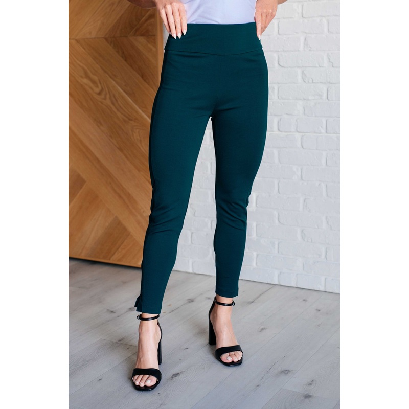 Magic Ankle Crop Skinny Pants in Hunter Green