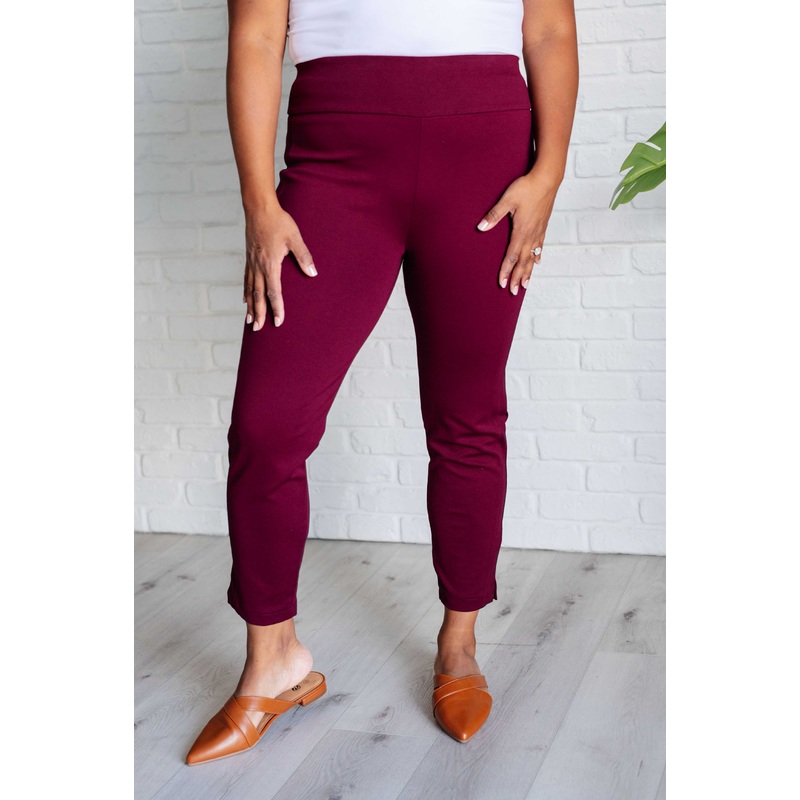 Magic Ankle Crop Skinny Pants in Wine