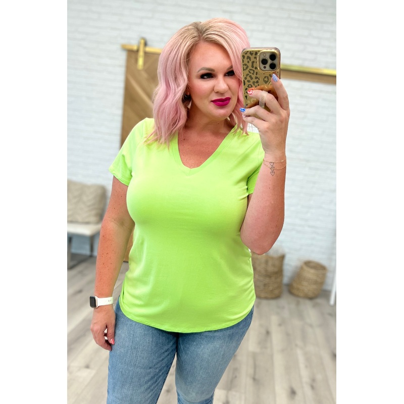 V-Neck Slim Short Sleeve Top in Lime