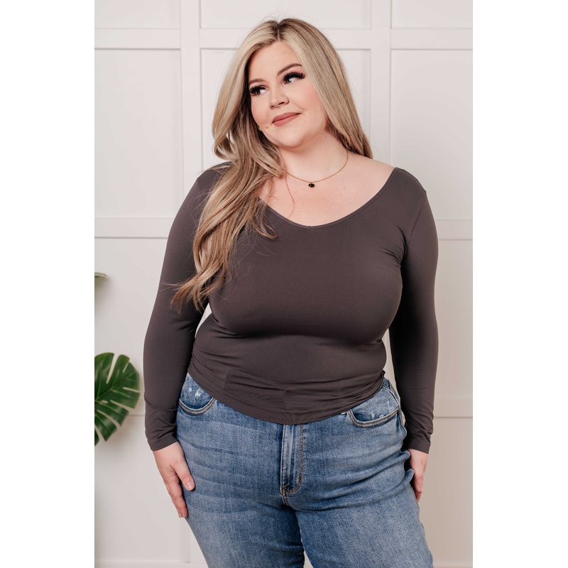 Bring in the Basics Seamless Reversible V-Neck Charcoal